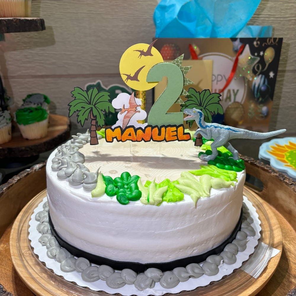 Custom Cake Toppers - Picture 16 of 16